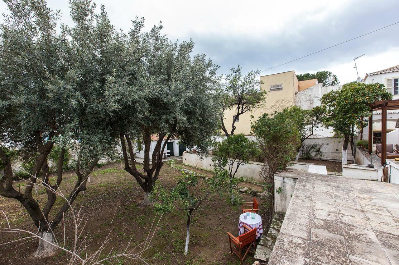 Gasthaus Two Olive Trees Spétses Exterior foto